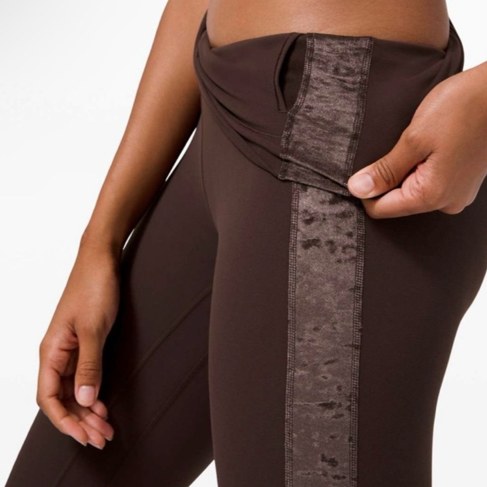 LIKE NEW SPECIAL EDITION Lululemon Align SHR Crop